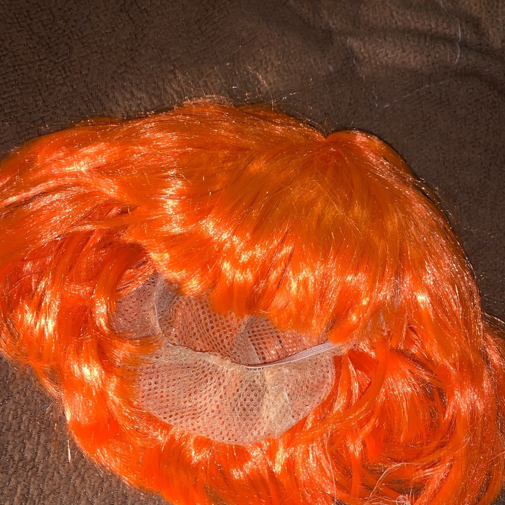 Wigs - Picture 4 of 5